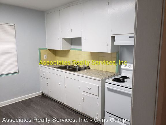 5th image of 1610 E University Ave