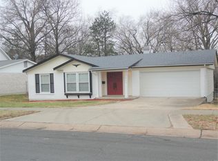 2465 Derhake Rd, Florissant, MO 63033