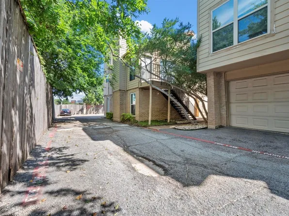 7031 Holly Hill Dr APT 13, Dallas, TX 75231