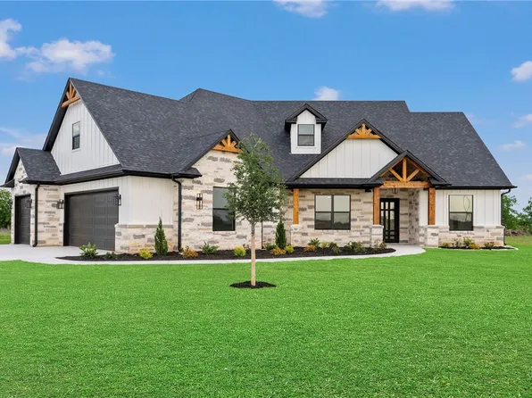 4602 Weston Ln, Bryan, TX 77807