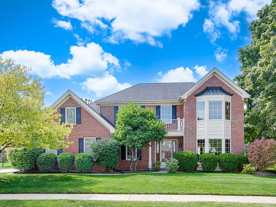 1st image of 27W277 Waterford Dr