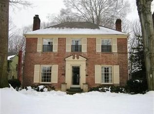 812 Elmwood Rd, Rocky River, OH 44116