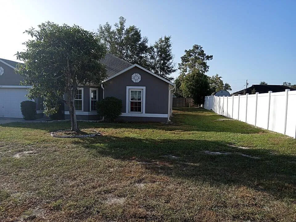 3 bed, 2.0 bath, 1337 sqft, $1,975 — Photo 2