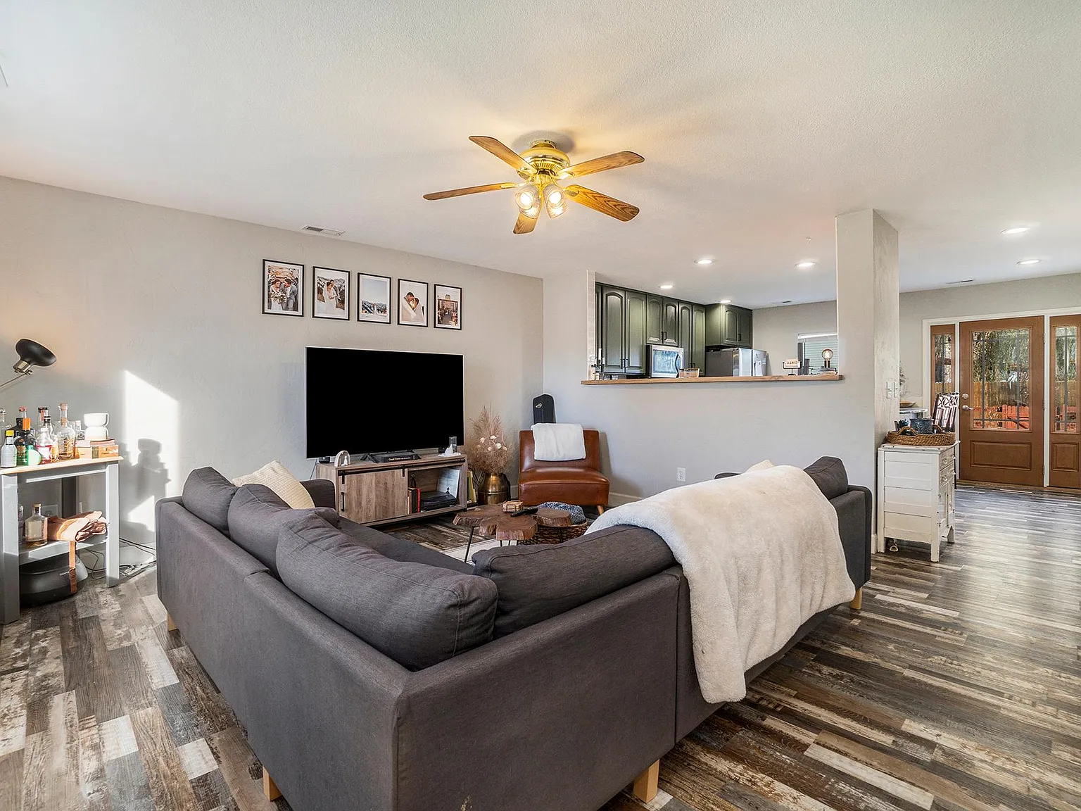 4 bed, 1443 sqft, $2,600 — Photo 4