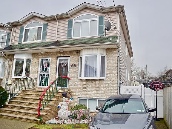 2nd image of 28 Lyceum Ct