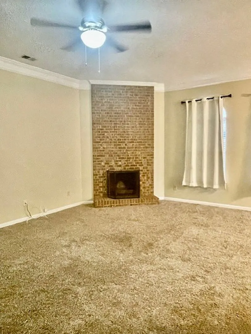 Beautiful, spacious Ballantyne Area Ranch for rent! This beautiful 3 BRs, 2 BA home — Photo 3
