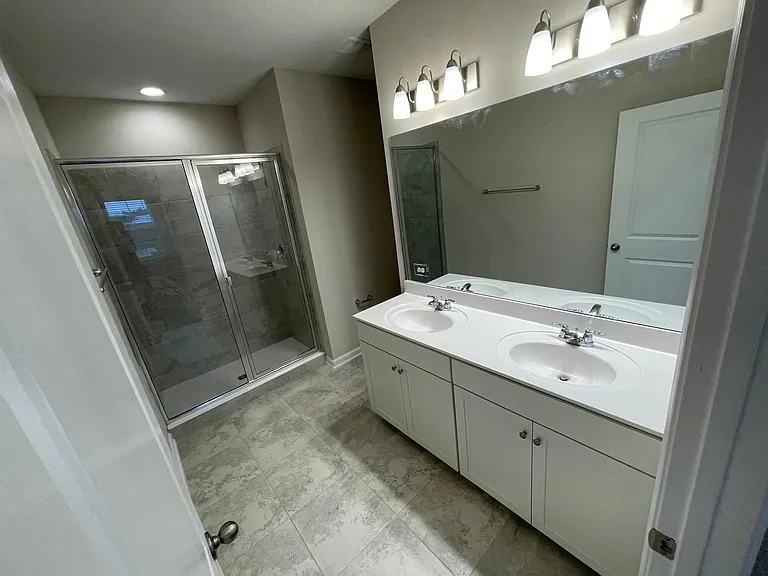 270 Brandon Lakes Dr #270 — Photo 25