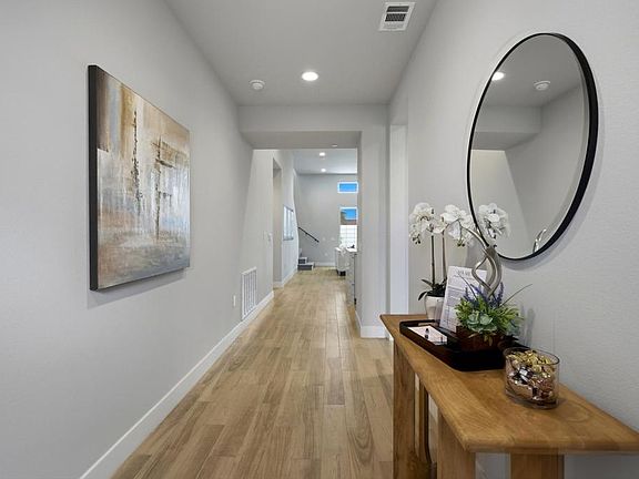 3rd image of 41868 Volare Ct