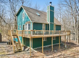 126 Forest Hill Dr, Blakeslee, PA