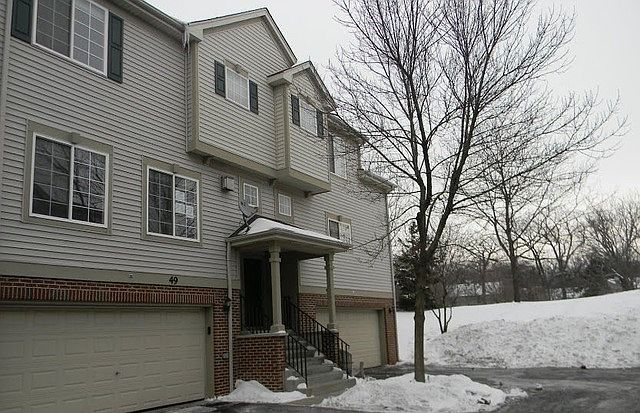 1st image of 49 Monarch Dr #49