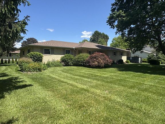 3rd image of 10038 Melody Ln NW
