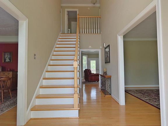 2nd image of 600 Scarlet Dr
