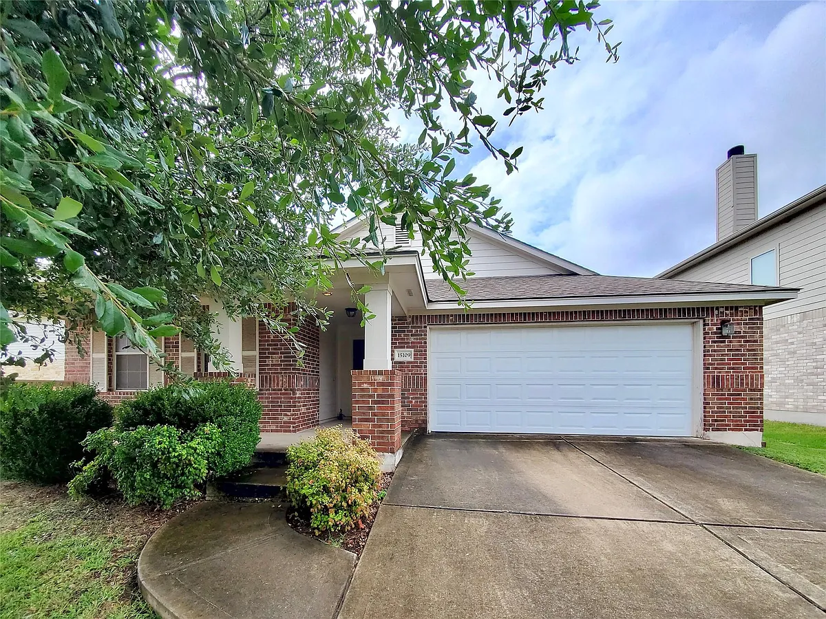 Building Photo - 15109 Fernhill Dr