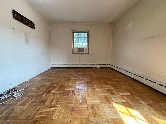 2nd image of 36 Duncan Ave #43E
