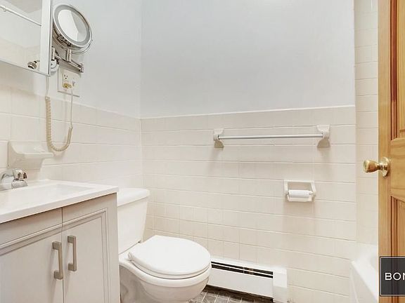 5th image of 313 W 136th St #2A