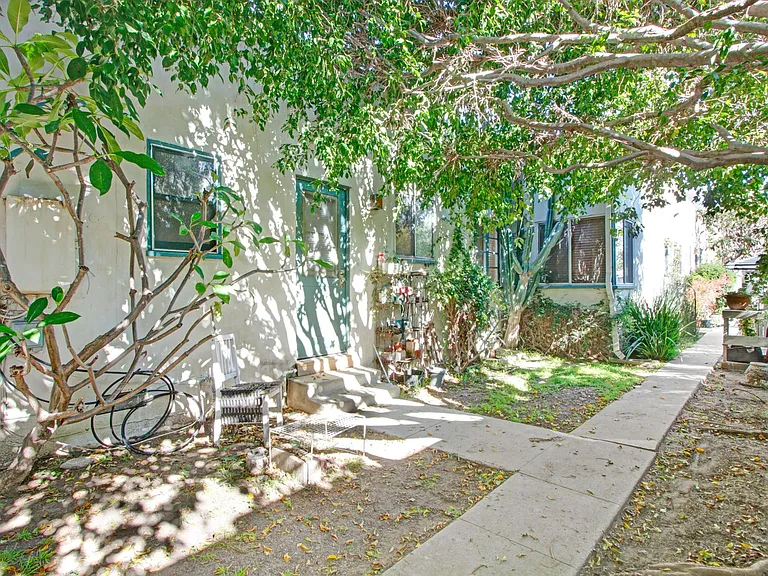 2202-2206 20th St in Santa Monica! Near Ocean Park Blvd. — Photo 14