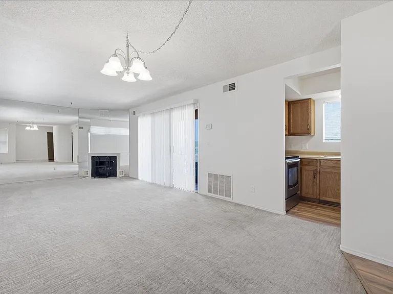 2601 W Broadway Blvd #P398 — Photo 3