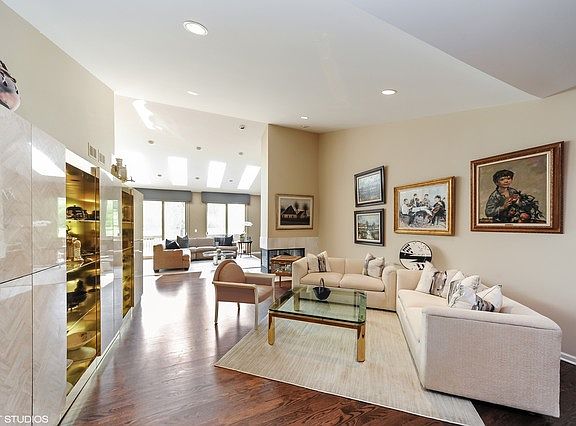 3rd image of 2531 Augusta Way
