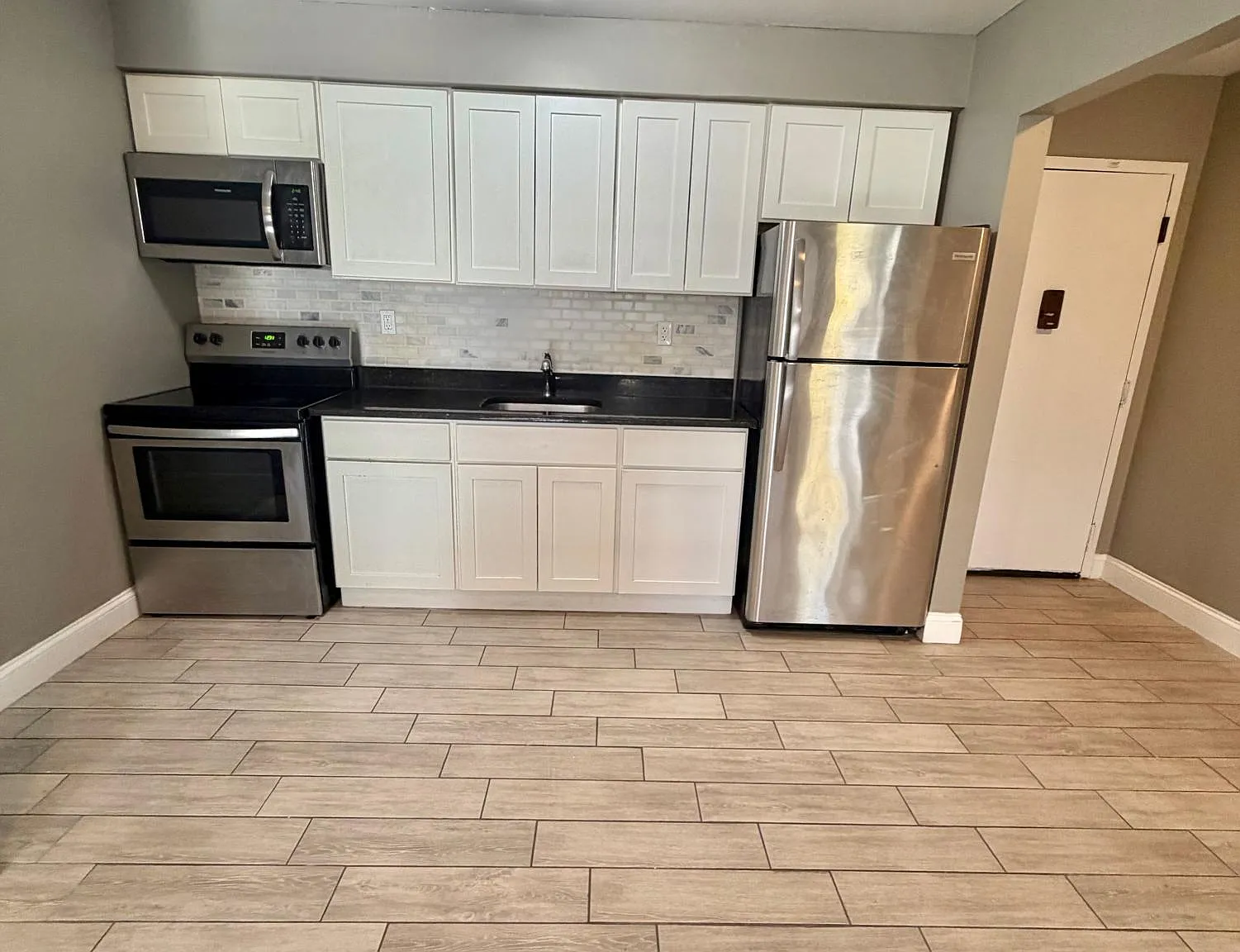 1 bed, 650 sqft, $1,600 — Photo 1