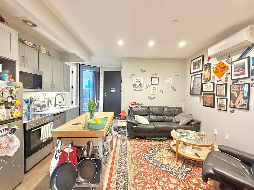 1st image of 25 Melrose St #3B