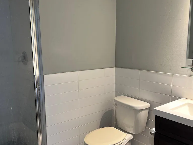 535 Budd St #D3 — Photo 9