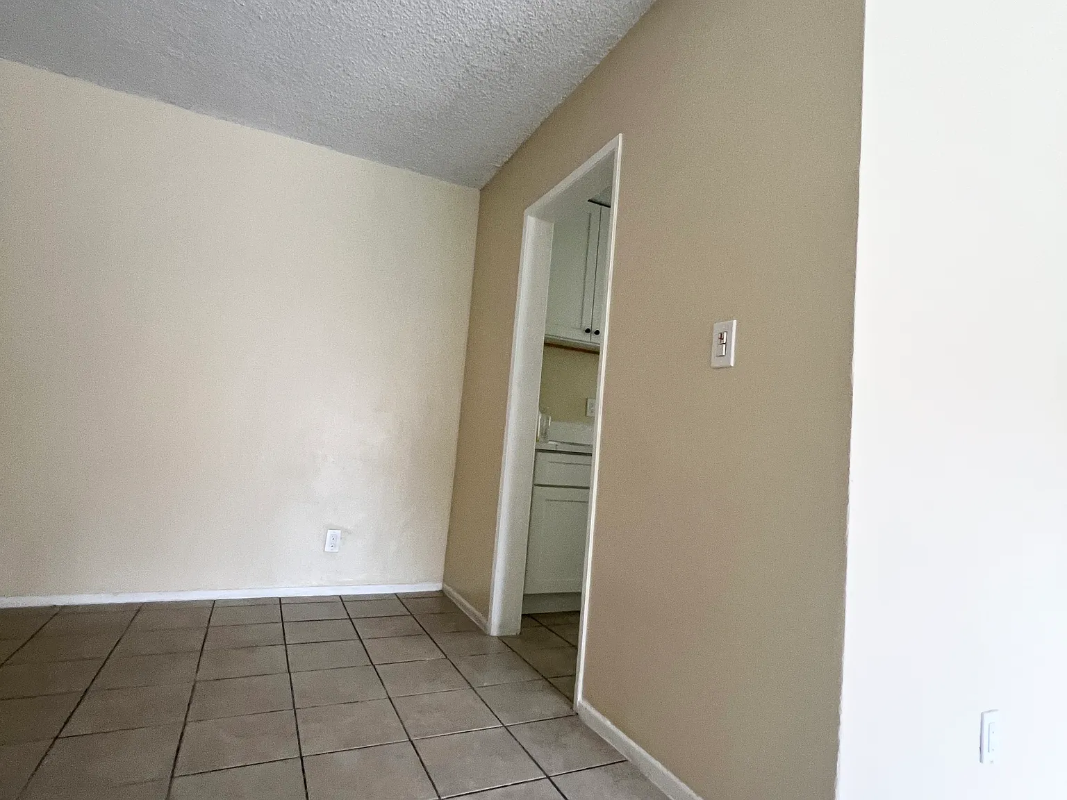3817 Cogswell — Photo 3