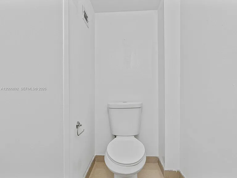 9800 W Bay Harbor Dr #308 — Photo 25