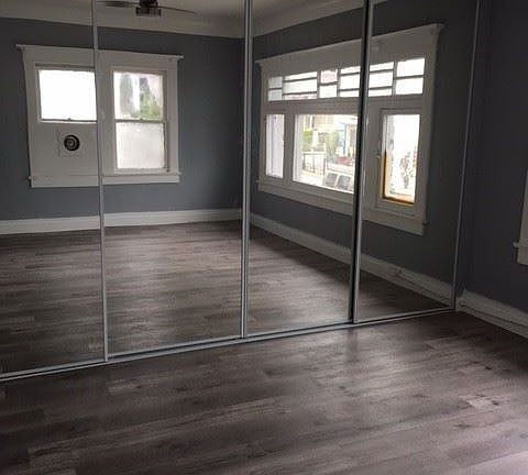 3rd image of 2422 Sichel St APT 16