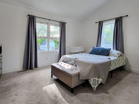 5th image of 54699 Dawn Dr