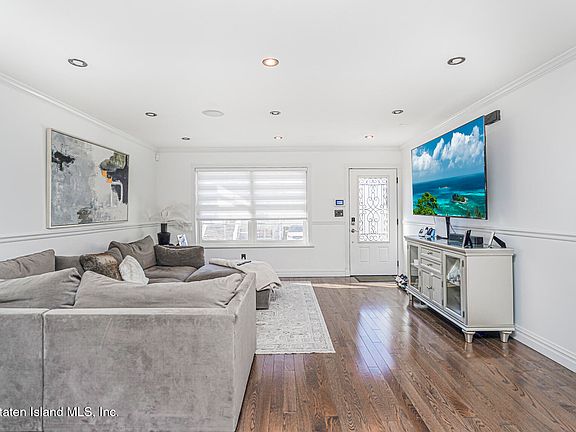 4th image of 53 Darnell Ln