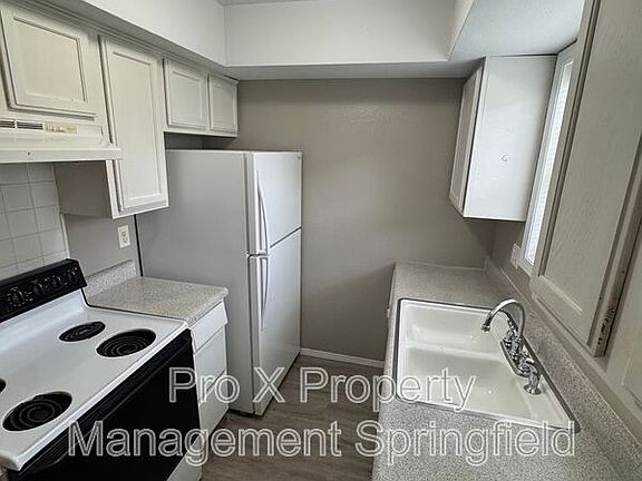 4th image of 4131 S Glenn Ave Unit B