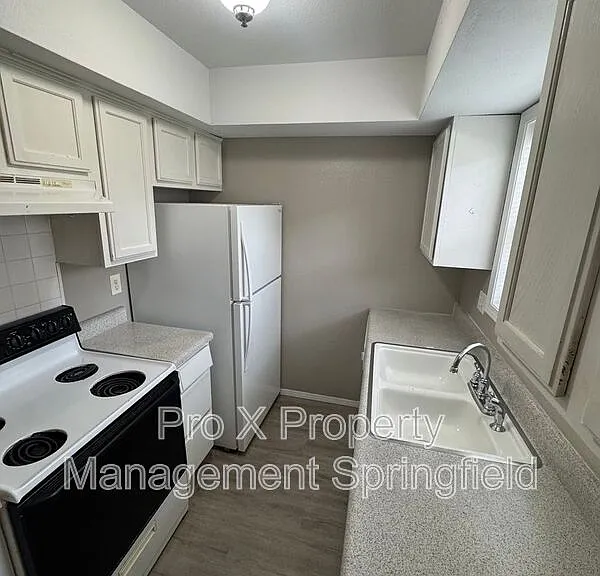 4131 S Glenn Ave #B — Photo 4