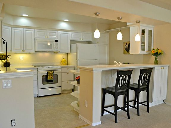 2nd image of 22425 SE Highland Ln Unit 105