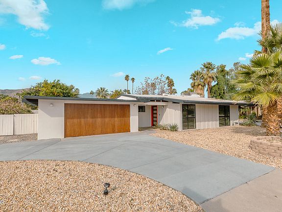 3rd image of 40851 Bob Hope Dr