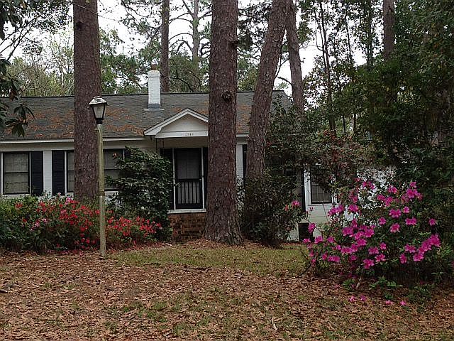 1st image of 1948 Greenwood Dr