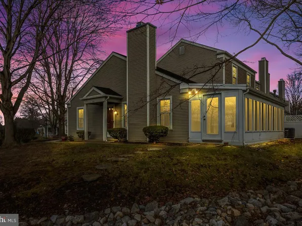 630 Barrington Ct #U-0196, Palmyra, PA 17078