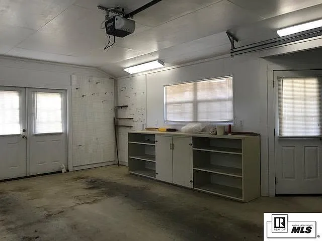 2907 Lafourche Ave — Photo 6