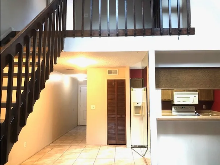 2746 Tally Ho Ave — Photo 3