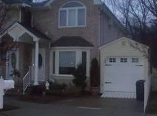 19 Gwenn Loop, Staten Island, NY 10314