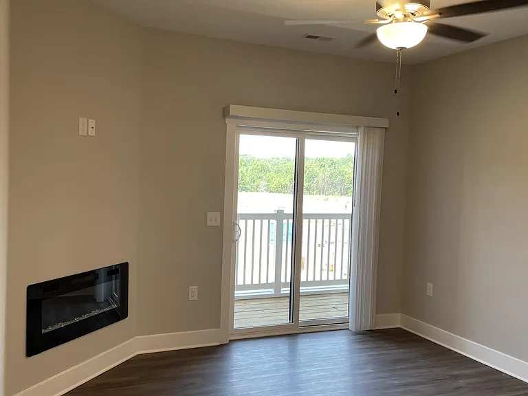 456 English Commons Drive Building A — Photo 5