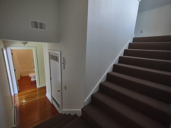 4th image of 5 Merchant St APT 6