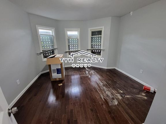 3rd image of 259 S 11th St APT 1