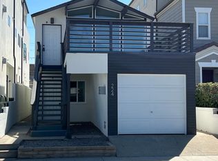224 13th St, Huntington Beach, CA 92648