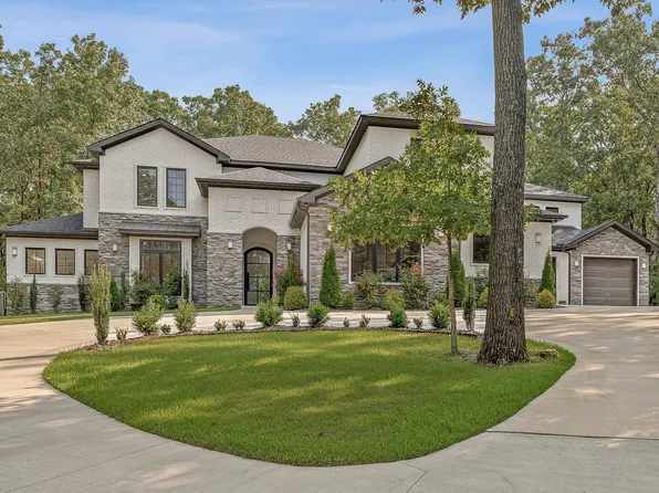 2204 Hazeltine Dr, Jonesboro, AR 72404