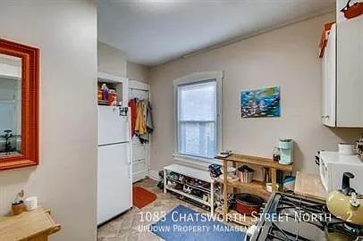 1083 Chatsworth St N #2 — Photo 5