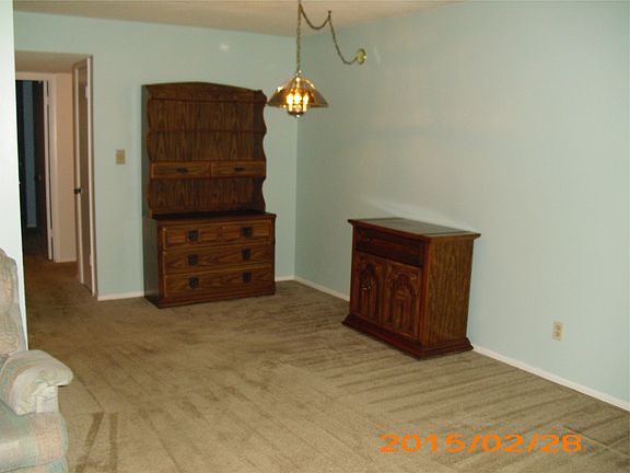 2nd image of 189 Lewfield Cir