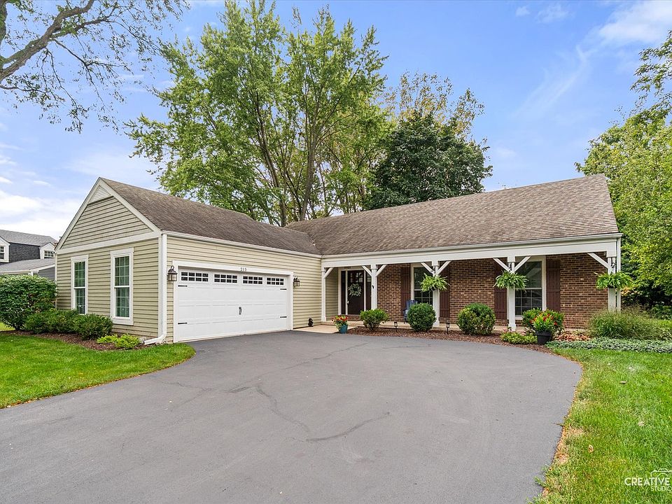 1st image of 215 Chasse Cir