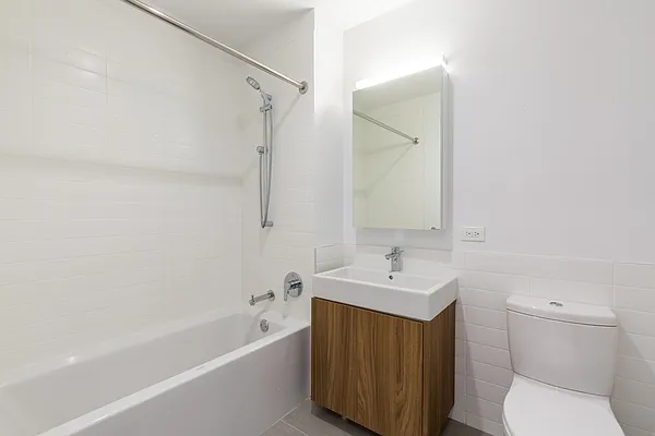 Rented by Stonehenge NYC LLC | media 11