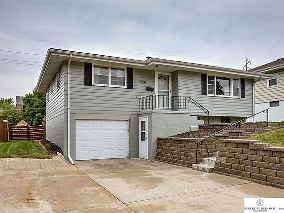 2nd image of 8330 Parker Ct