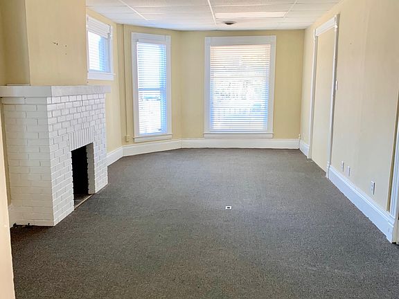 3rd image of 41 S 10th St